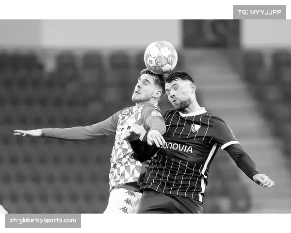 利兹联防守反击利用维拉压上身后空当 施塔赫前插时机把握精准